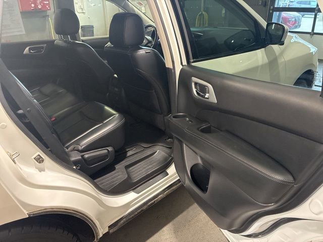 Used 2017 Nissan Pathfinder SL w/ SL Premium Package image 12