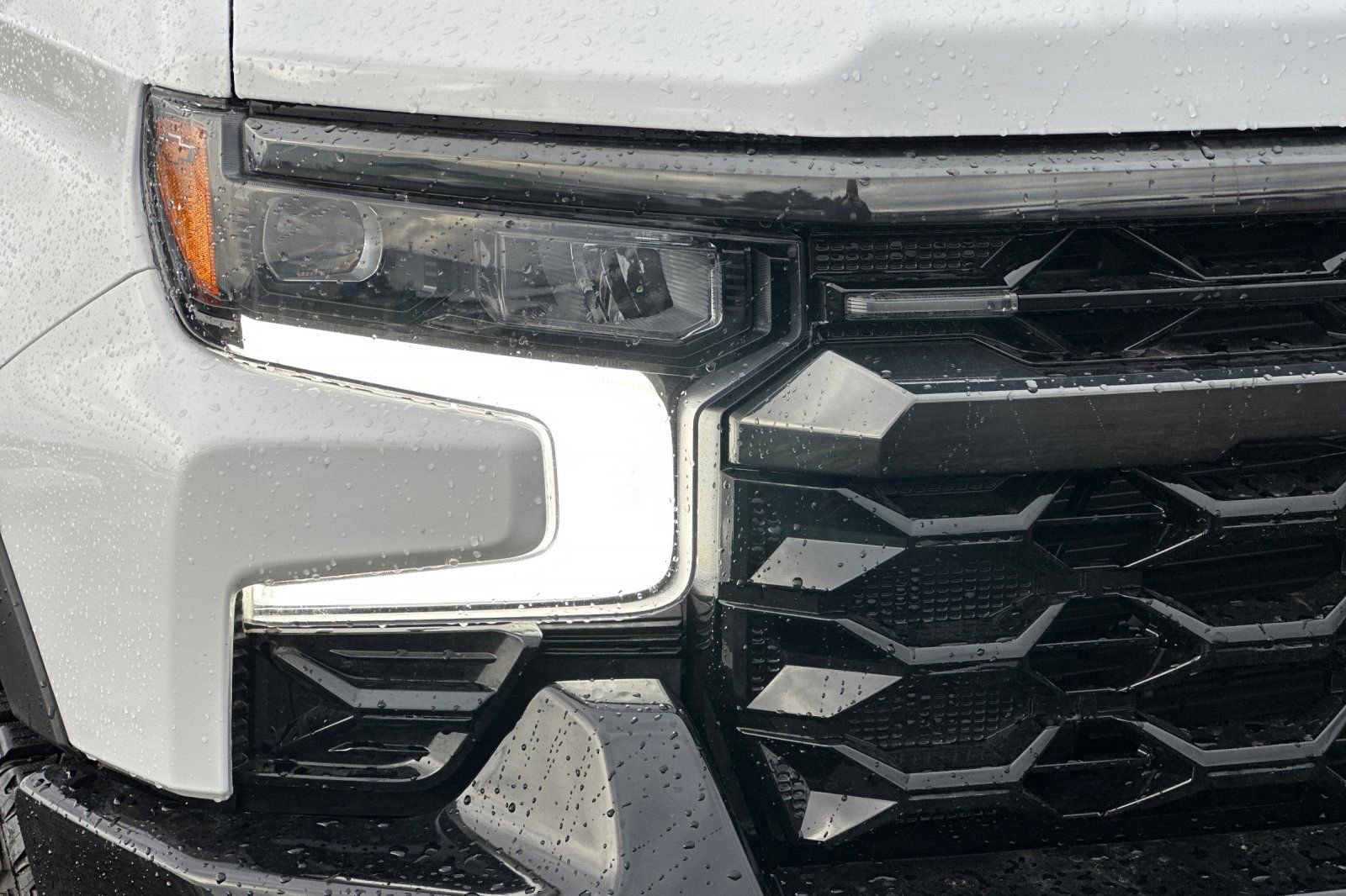 Used 2025 Chevrolet Silverado 1500 ZR2 w/ Technology Package image 40