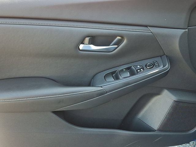 Used 2023 Nissan Sentra SV w/ All-Weather Package FWD image 14