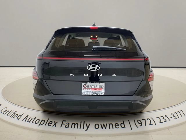 Used 2026 Hyundai Kona SE FWD image 4