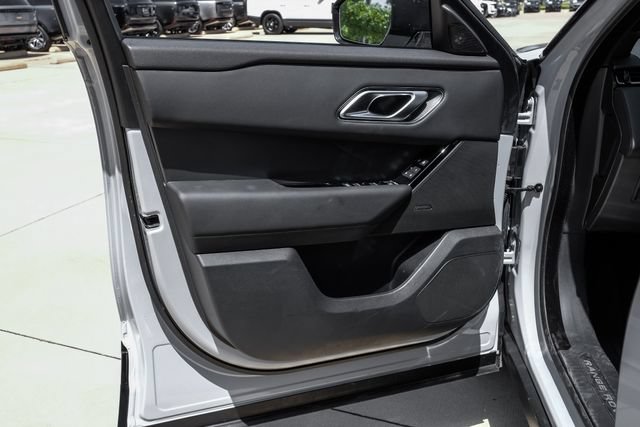 Used 2025 Land Rover Range Rover Velar Dynamic SE AWD/4WD image 50