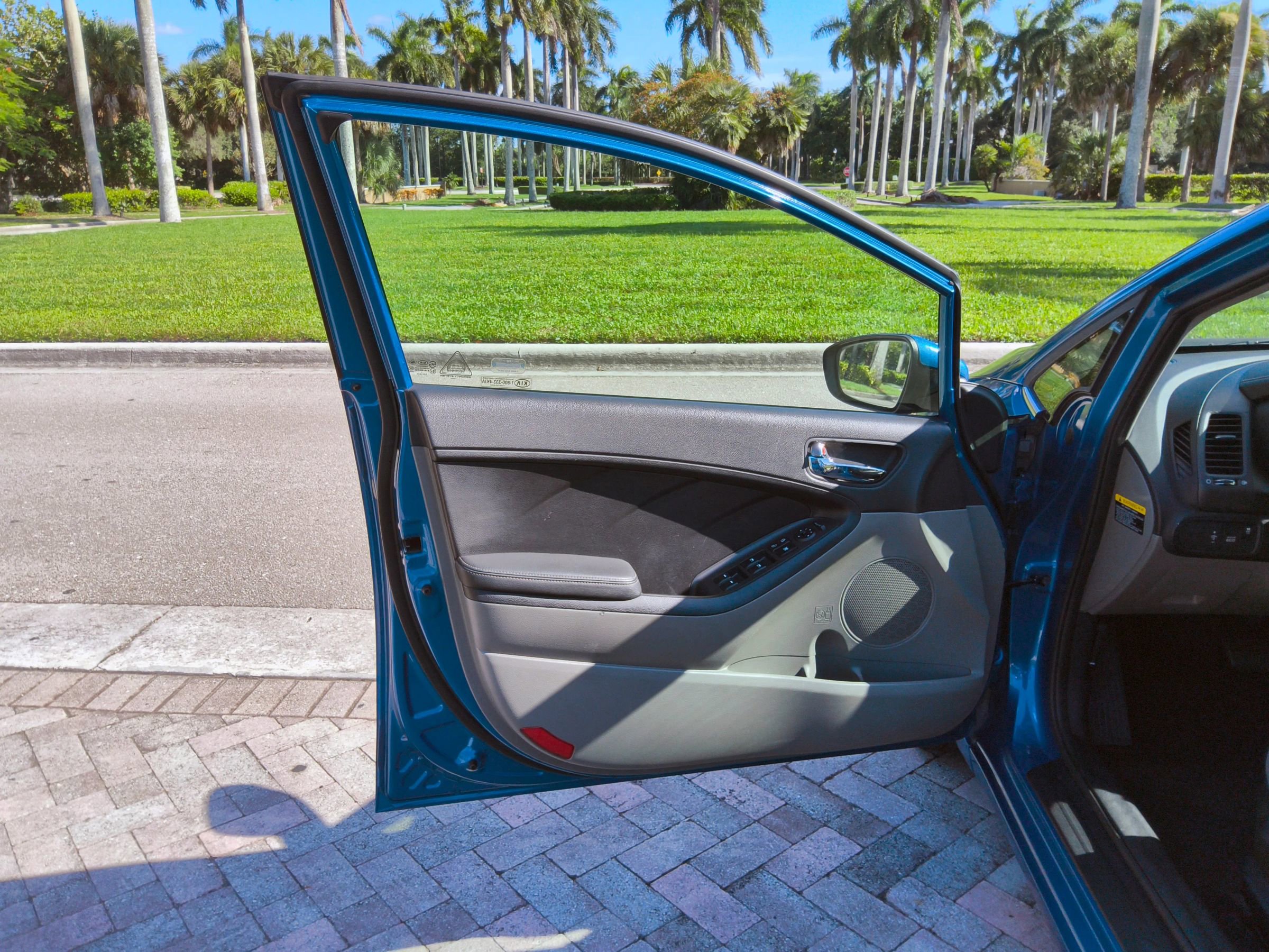 Used 2014 Kia Forte EX image 9