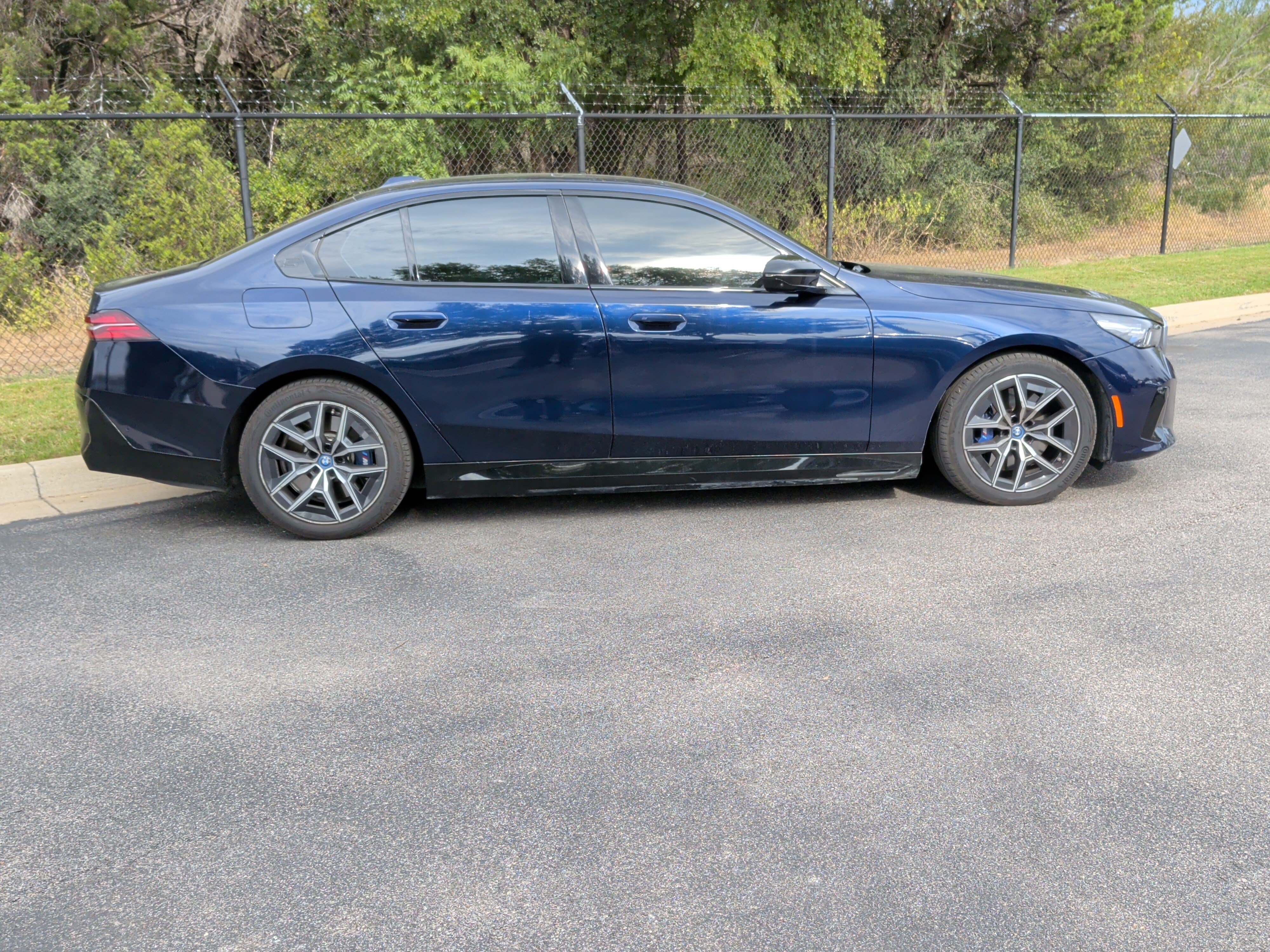 Used 2024 BMW i5 M60 w/ Premium Package AWD/4WD image 11