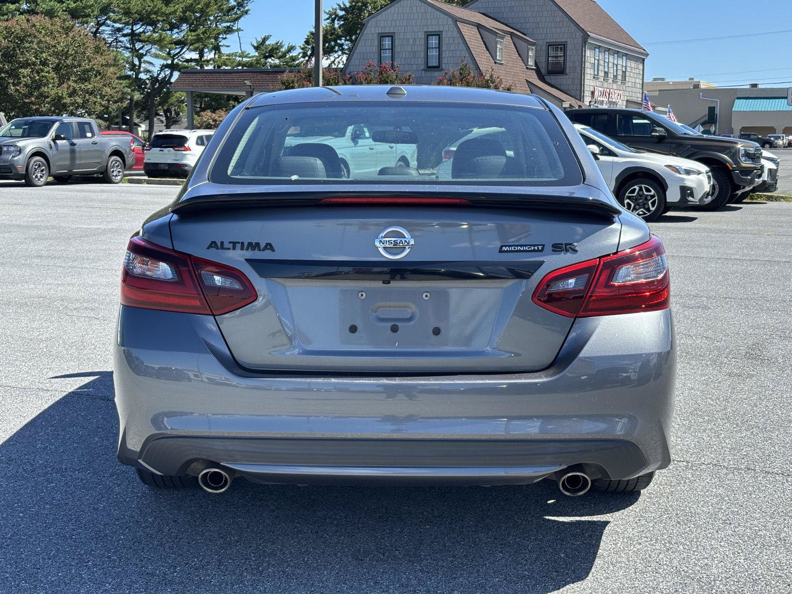 Used 2018 Nissan Altima 2.5 SR w/ SR Midnight Edition FWD image 4