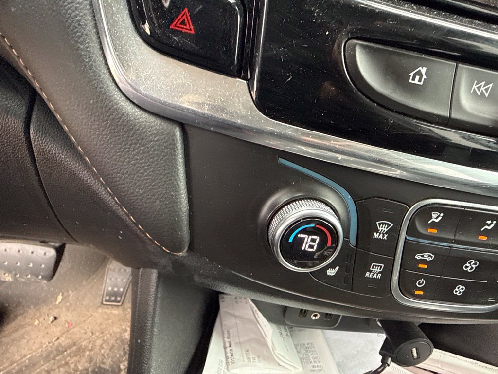 Used 2018 Chevrolet Traverse LT w/ LPO, Floor Liner Package AWD/4WD image 16