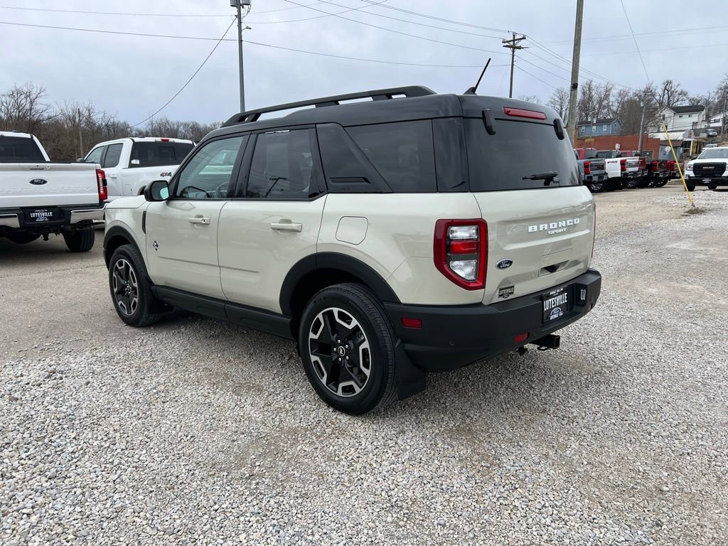 Used 2024 Ford Bronco Sport Outer Banks image 6