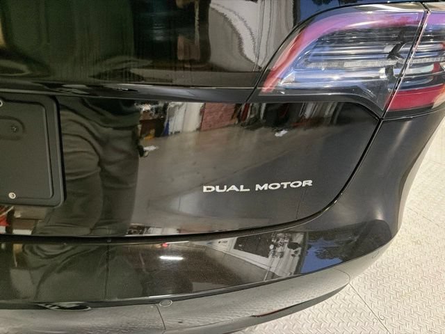 Used 2022 Tesla Model 3 Long Range AWD/4WD image 16