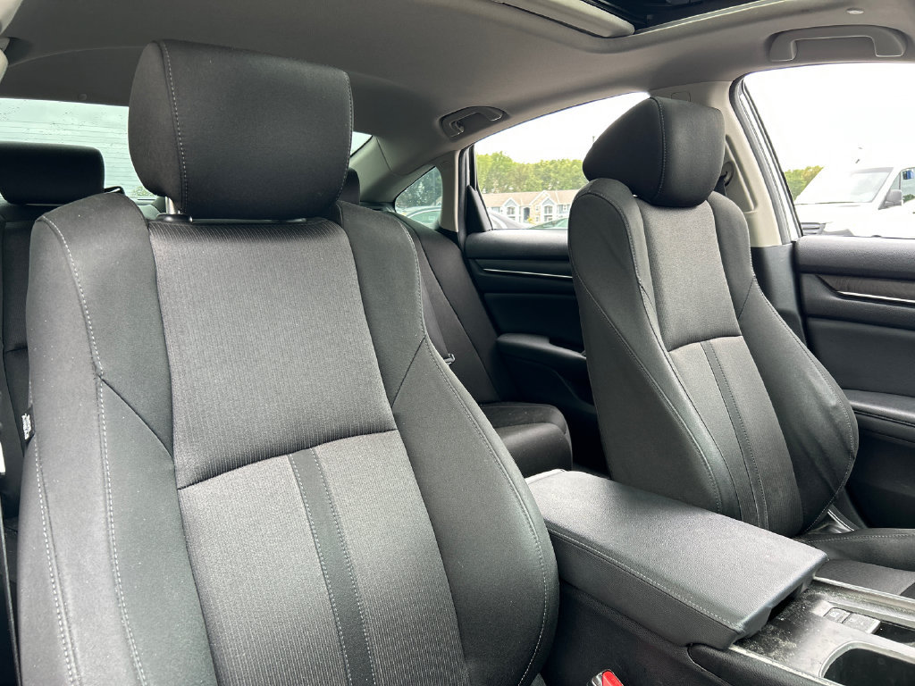 Used 2019 Honda Accord EX image 27
