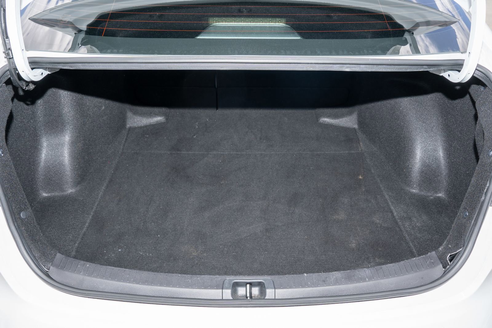 Used 2024 Toyota Corolla SE FWD image 9