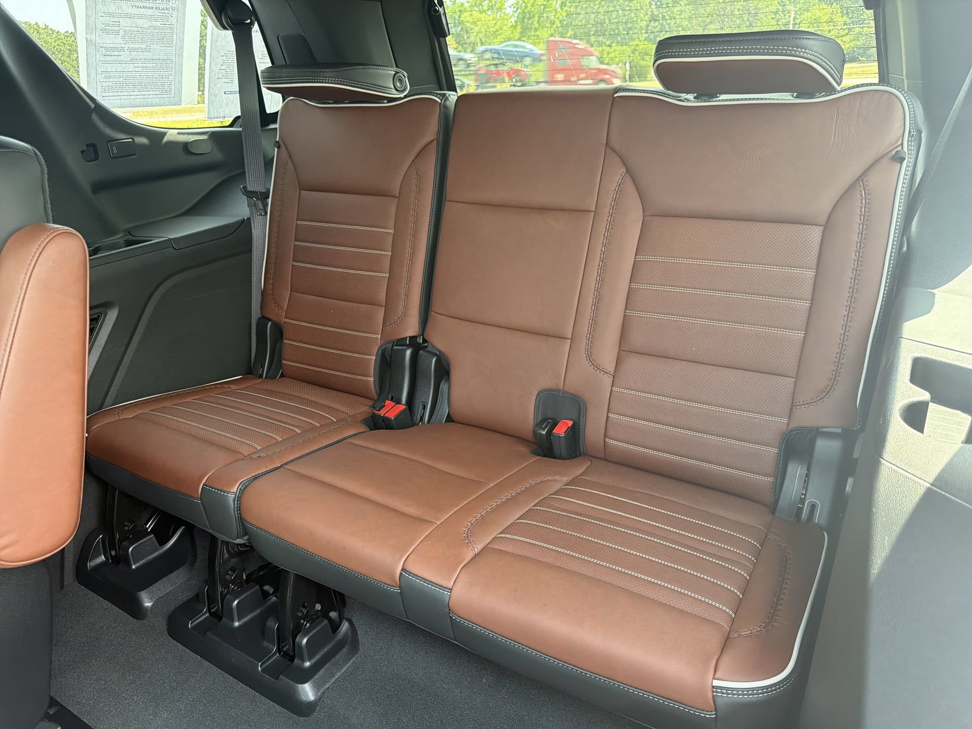 Certified 2024 GMC Yukon Denali Ultimate AWD/4WD image 24