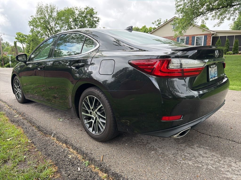 Used 2016 Lexus ES 350 w/ Luxury Package w/Wood Trim FWD image 7