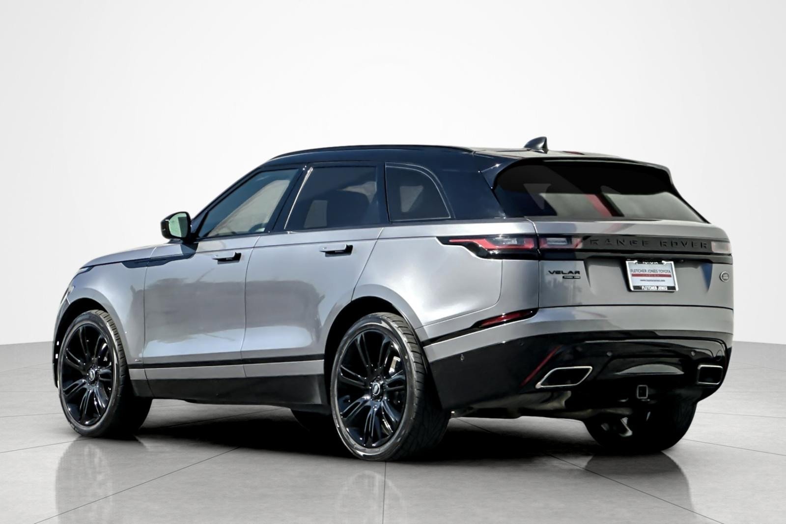 Used 2021 Land Rover Range Rover Velar R-Dynamic HSE image 3