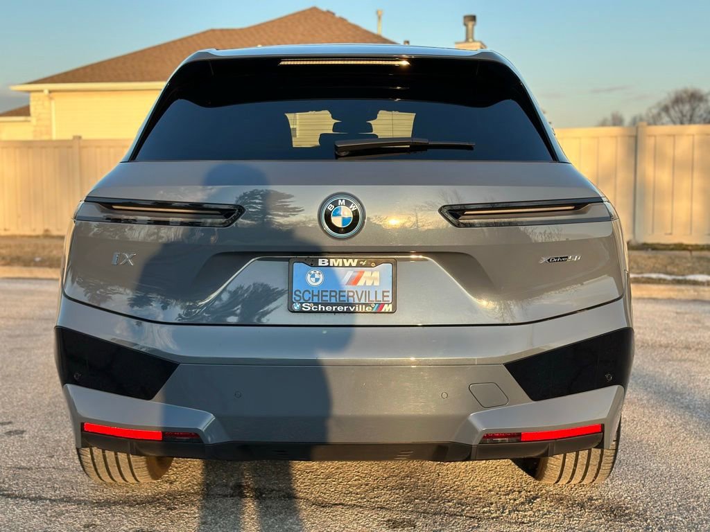 Used 2025 BMW iX xDrive50 w/ Premium Package image 6