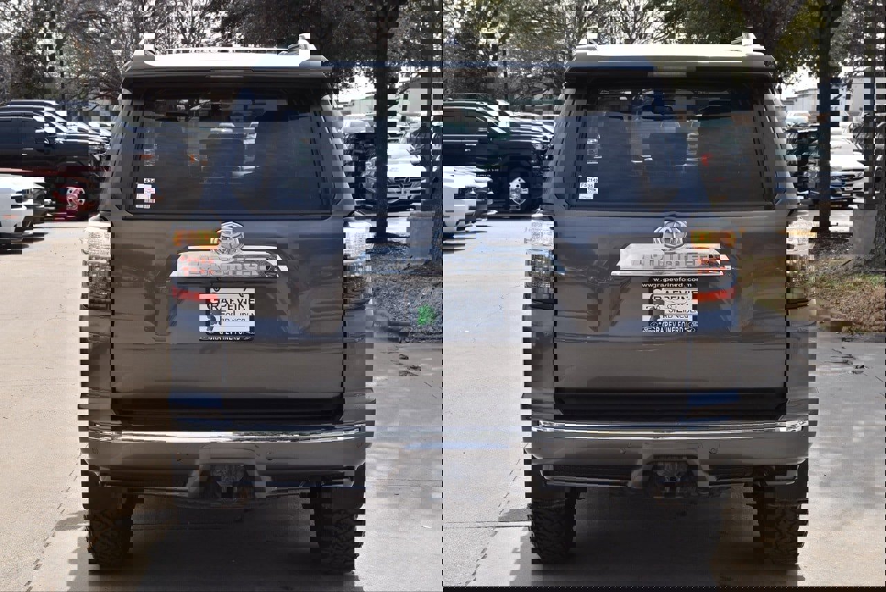 Used 2015 Toyota 4Runner Limited image 9