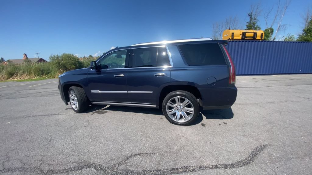 Certified 2020 Cadillac Escalade Premium Luxury AWD/4WD image 6