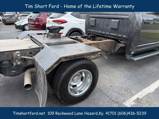 Used 2022 RAM 3500 Tradesman w/ Chrome Appearance Group AWD/4WD image 4