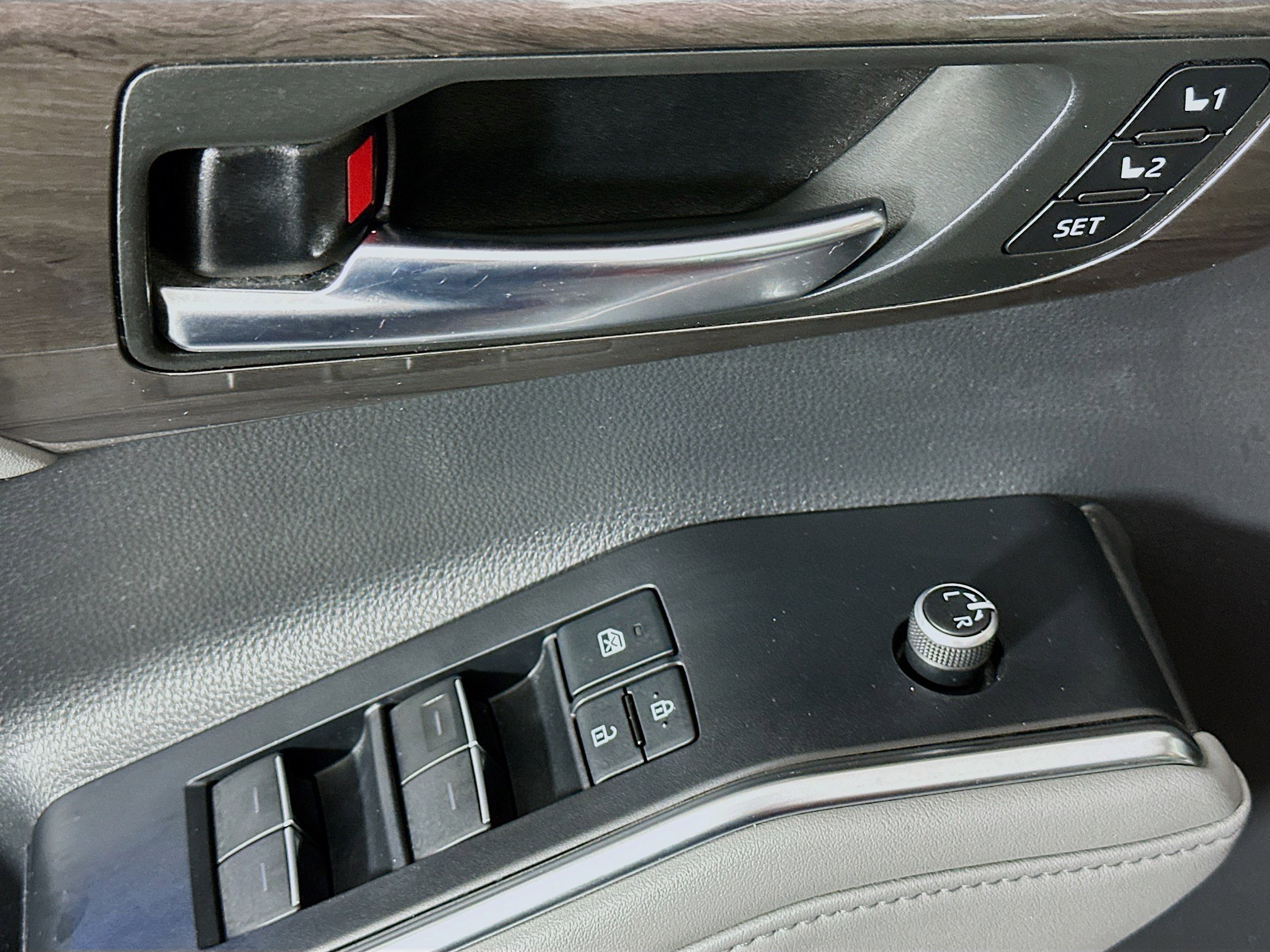 Used 2022 Toyota Highlander Limited image 15