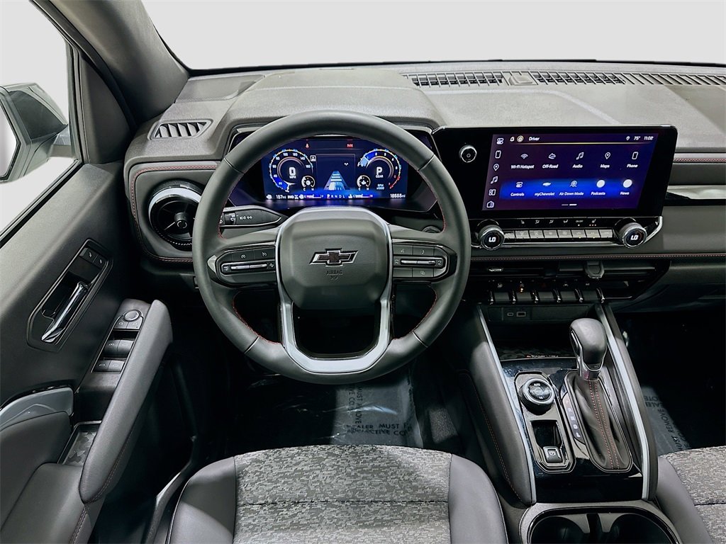 Used 2024 Chevrolet Colorado Z71 w/ Z71 Convenience Package 2 image 24