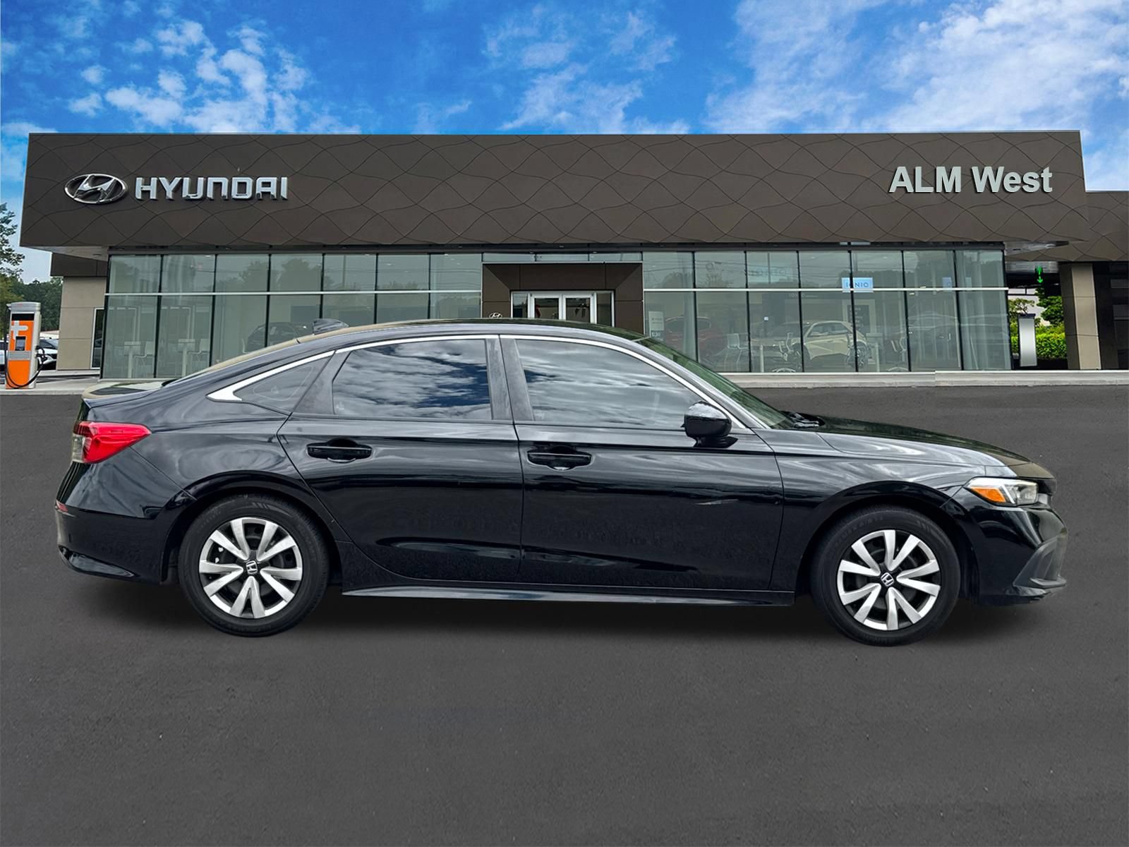 Used 2023 Honda Civic LX image 4