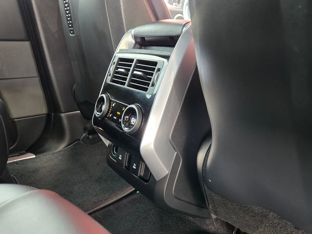 Used 2020 Land Rover Range Rover Sport SVR image 26