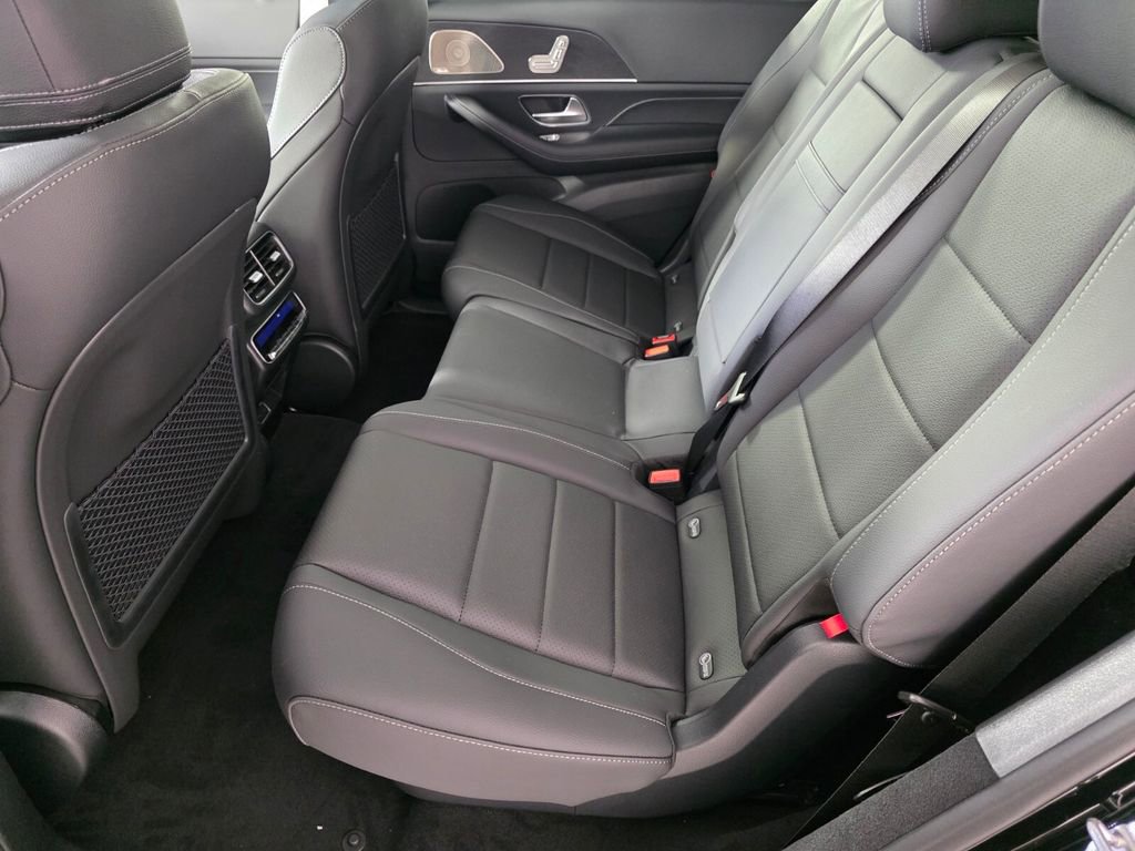 New 2026 Mercedes-Benz GLS 450 4MATIC image 11