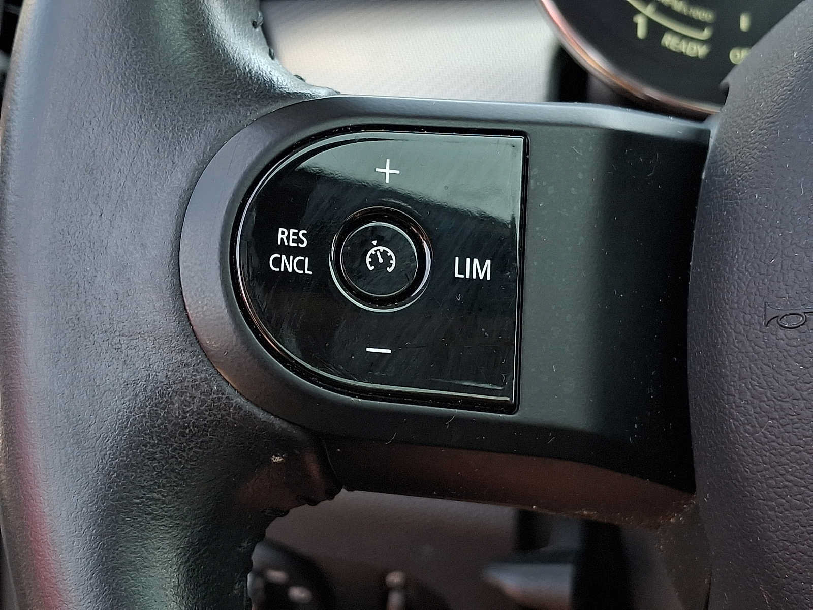 Used 2024 MINI Cooper 2-Door Hardtop FWD image 19