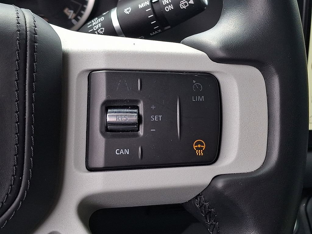 Used 2023 Land Rover Defender 110 X-Dynamic SE image 17