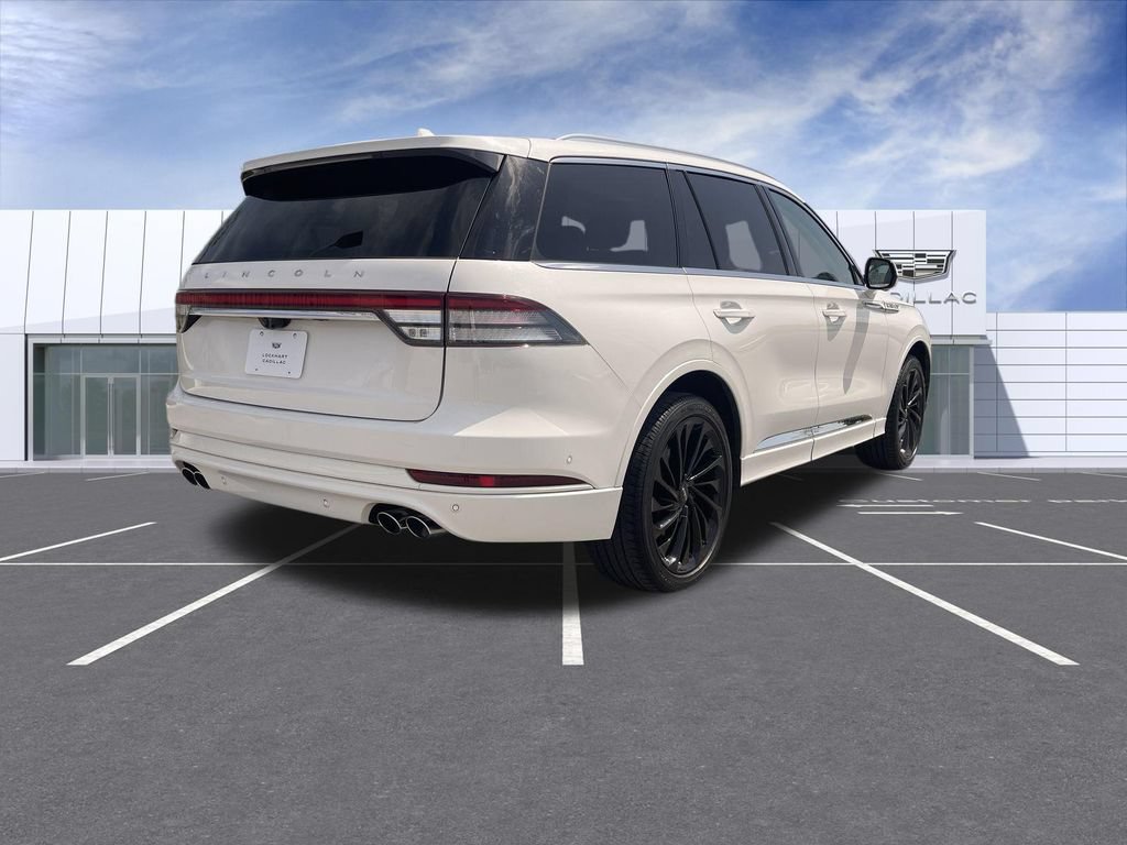 Used 2022 Lincoln Aviator Reserve w/ Equipment Group 201A AWD/4WD image 8