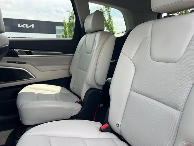 Used 2021 Kia Telluride S FWD image 32