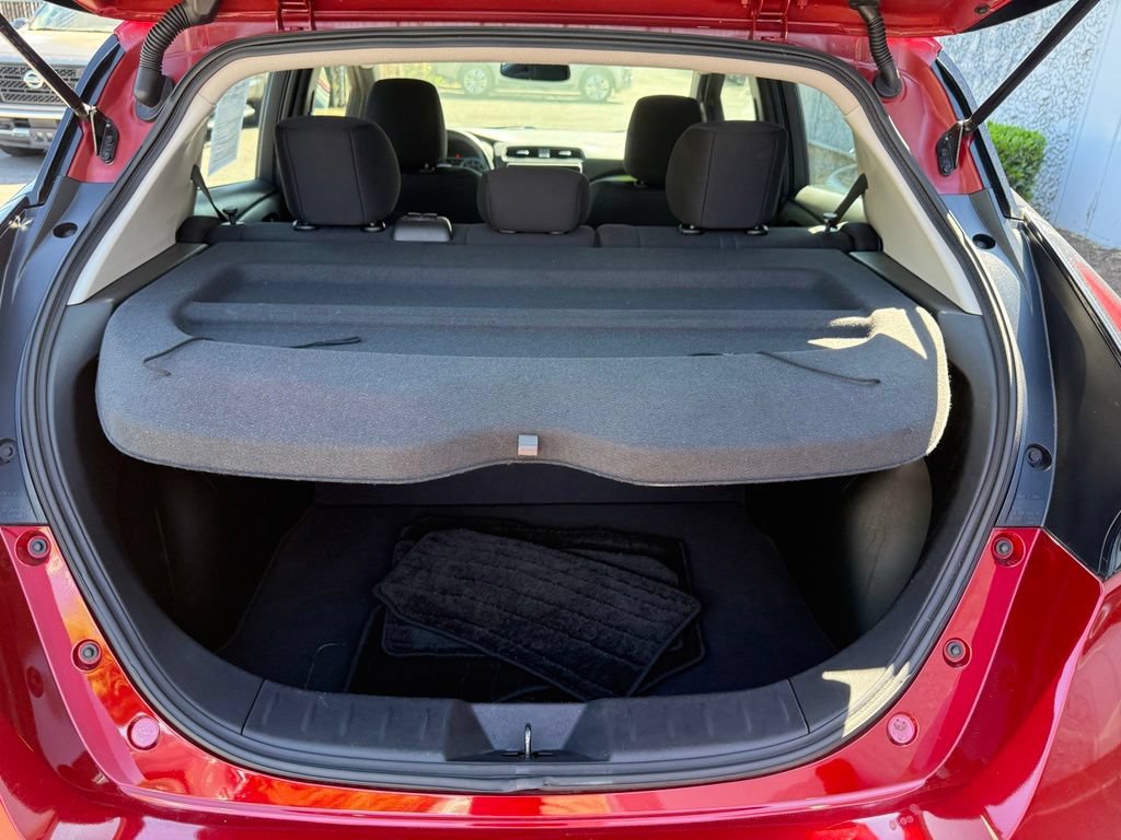 Certified 2020 Nissan Leaf SV w/ SV Technology Package FWD image 11