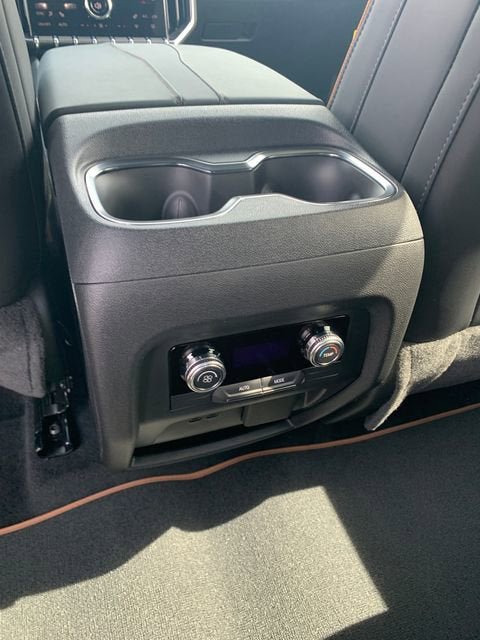 New 2026 GMC Acadia AT4 AWD/4WD image 19