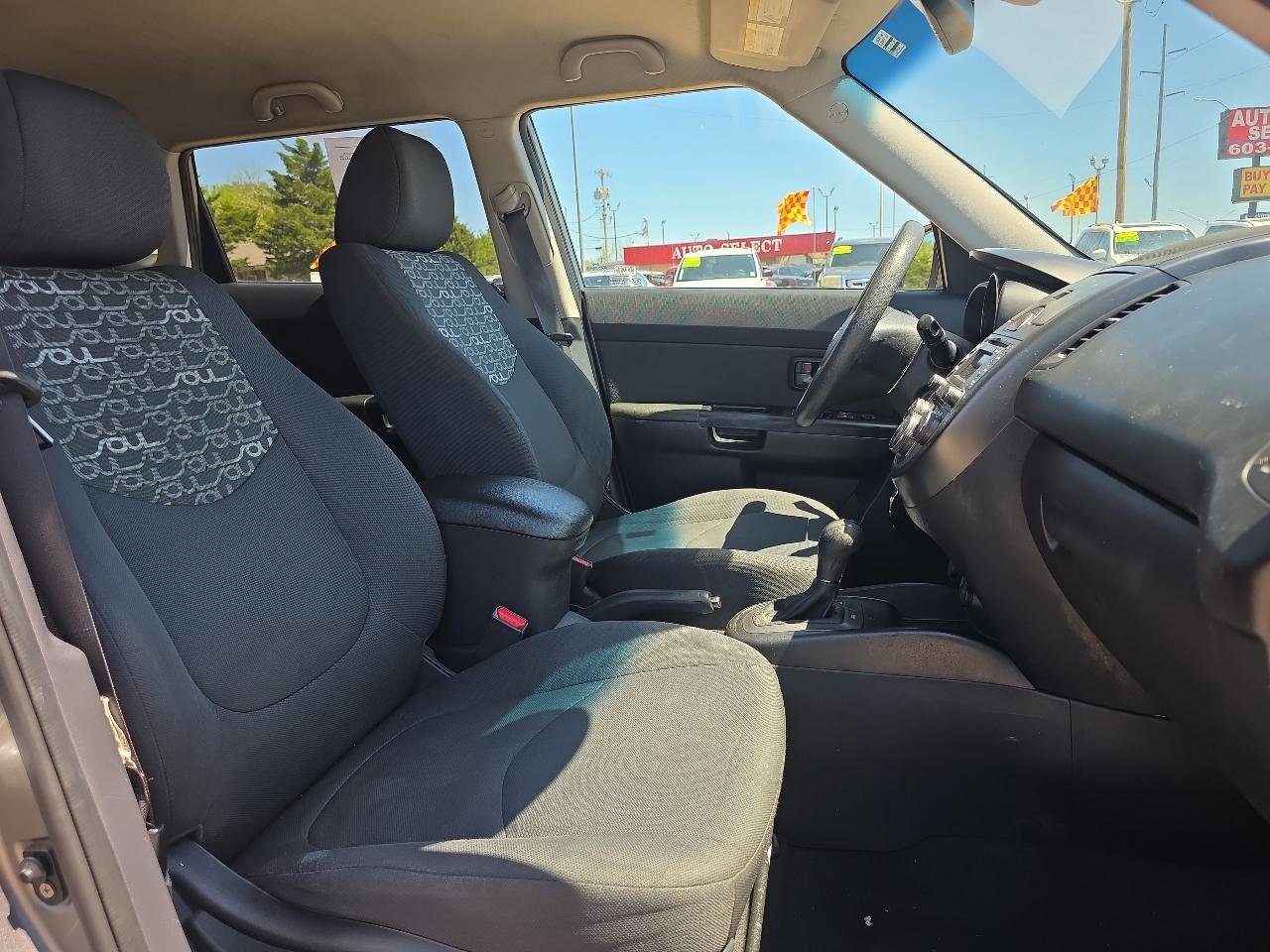 Used 2011 Kia Soul + w/ Audio Pkg image 20
