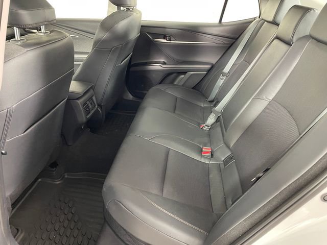 Used 2025 Toyota Camry XLE AWD/4WD image 10