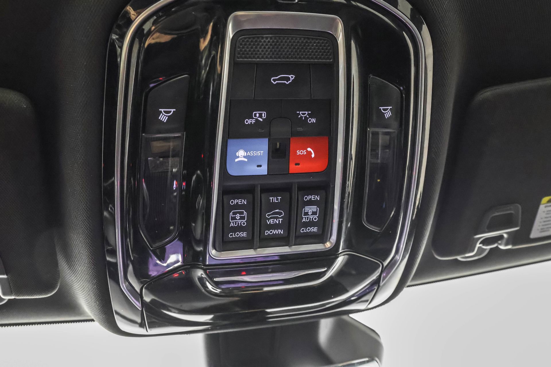 Used 2022 Jeep Grand Cherokee Overland w/ Luxury Tech Group IV image 35