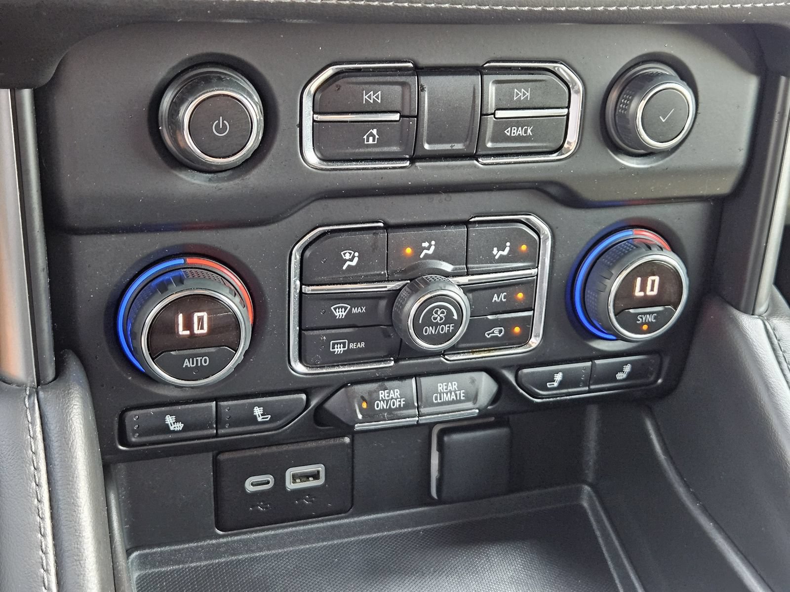 Used 2023 Chevrolet Tahoe LT AWD/4WD image 21