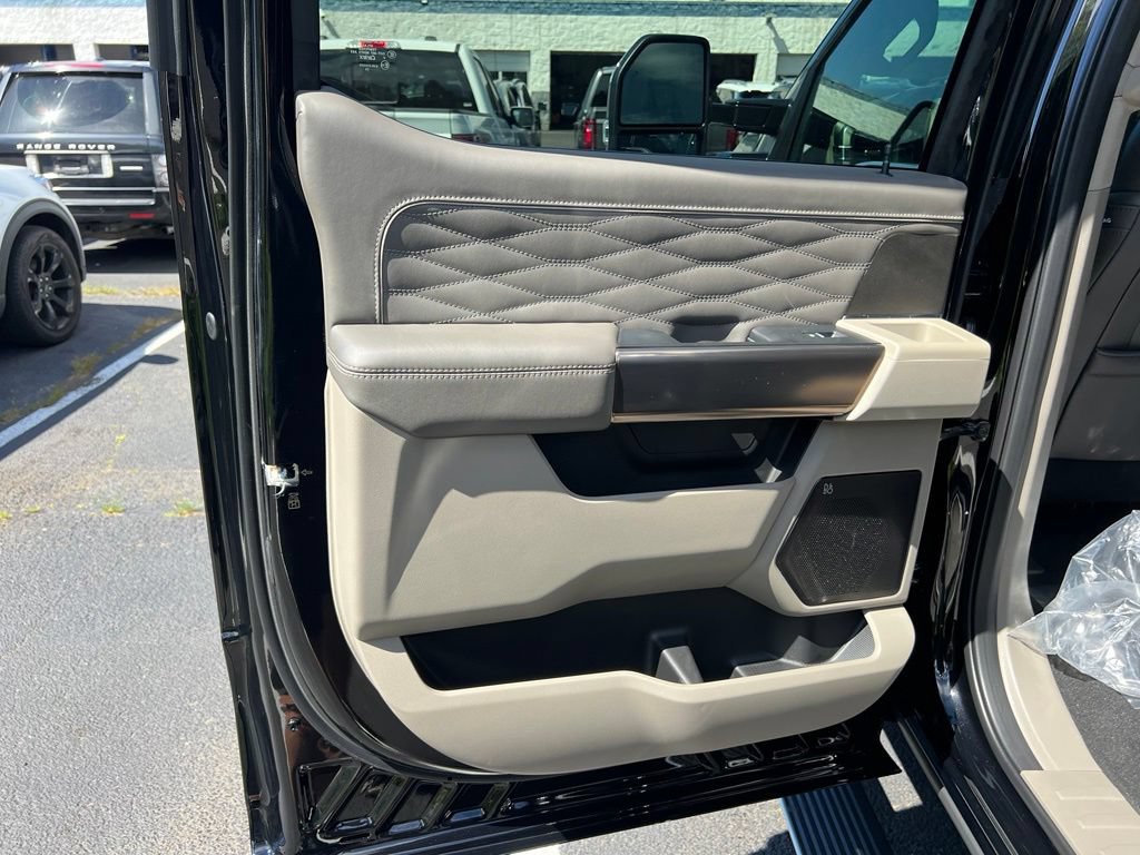 New 2026 Ford F350 Platinum w/ Platinum Plus Package AWD/4WD image 16