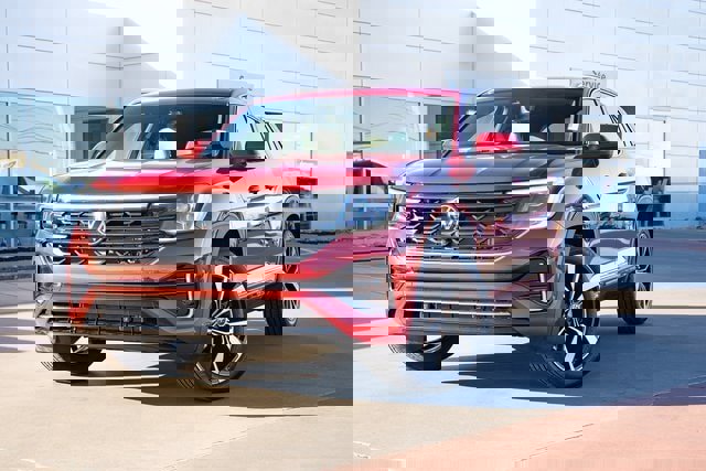New 2025 Volkswagen Atlas Cross Sport SEL Premium R-Line image 2