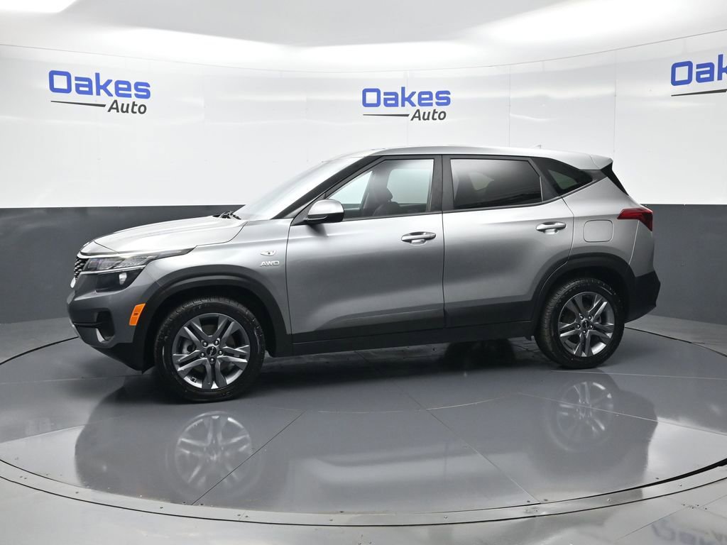 Used 2023 Kia Seltos LX image 5