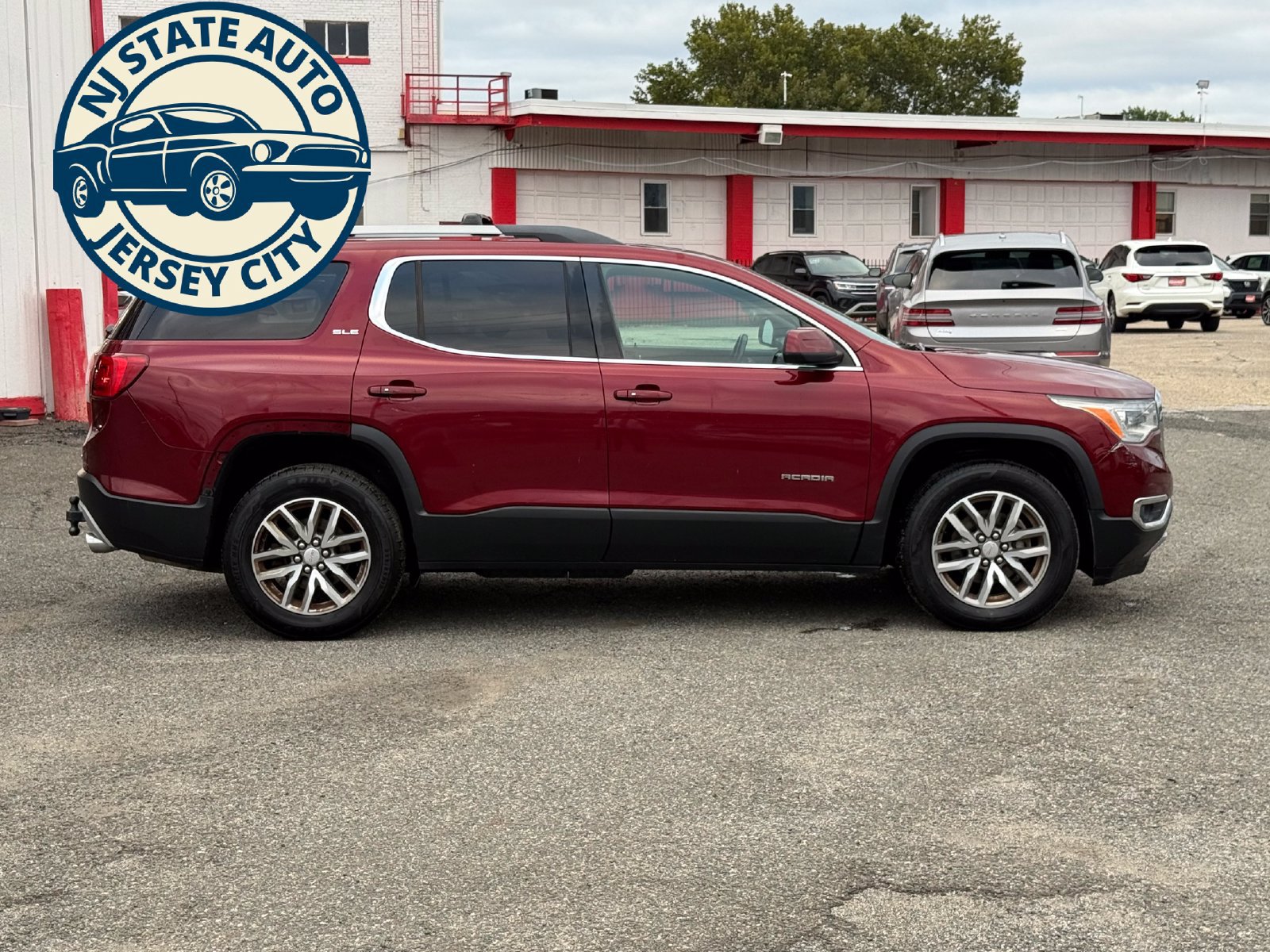 Used 2017 GMC Acadia SLE w/ Driver Alert Package I AWD/4WD image 16