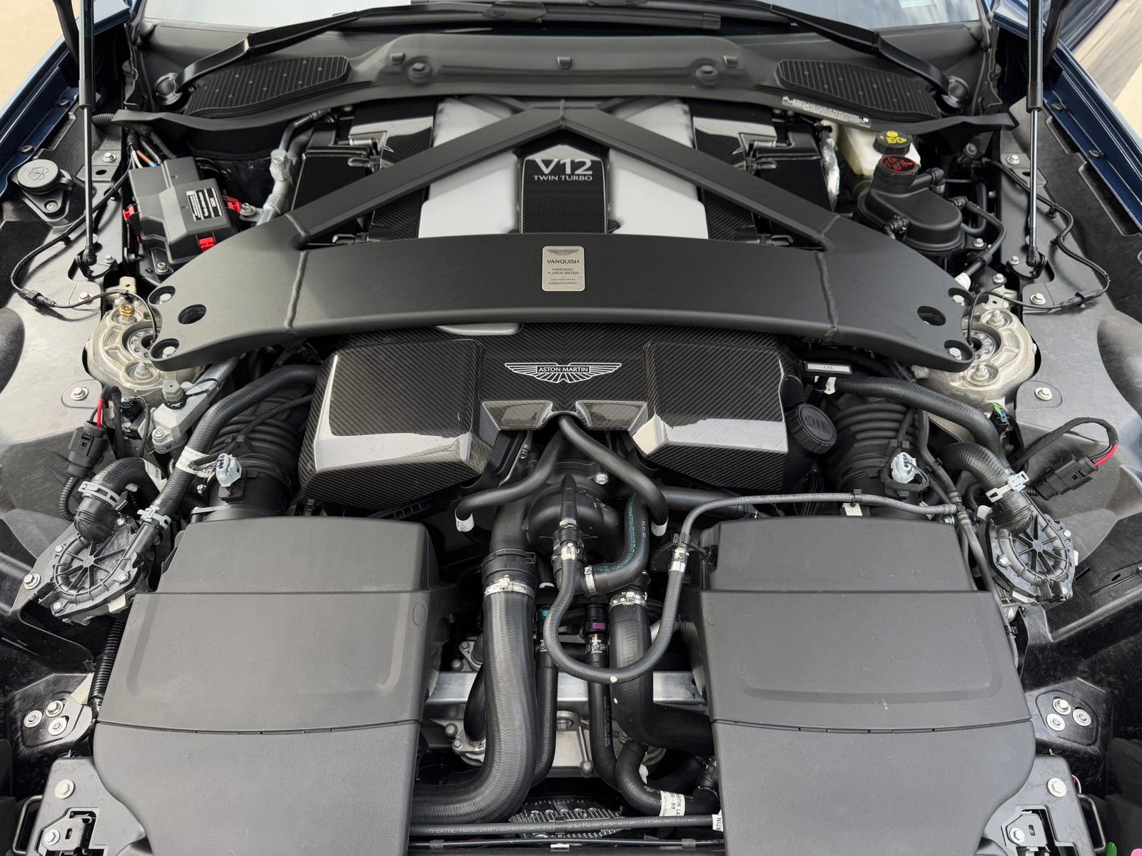 New 2025 Aston Martin Vanquish V12 image 23