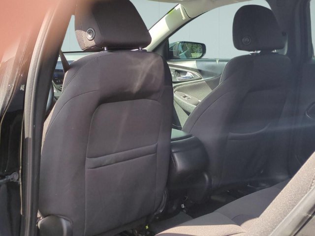 Used 2021 Chevrolet Malibu RS FWD image 25