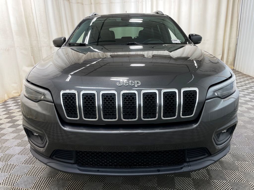 Used 2019 Jeep Cherokee Latitude Plus AWD/4WD image 11