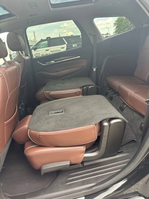 Used 2021 Buick Enclave Avenir w/ Avenir Technology Package AWD/4WD image 54