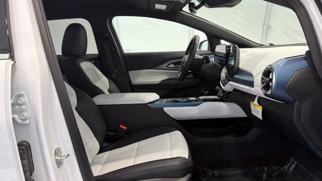 New 2025 Chevrolet Equinox EV LT FWD image 23