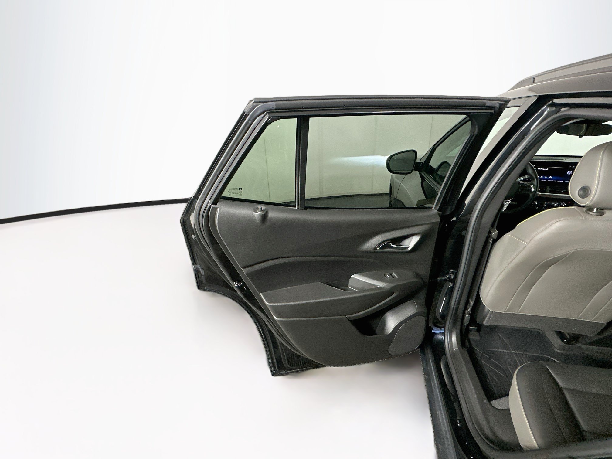 Used 2024 Chevrolet Trax ACTIV w/ Sunroof Package FWD image 26
