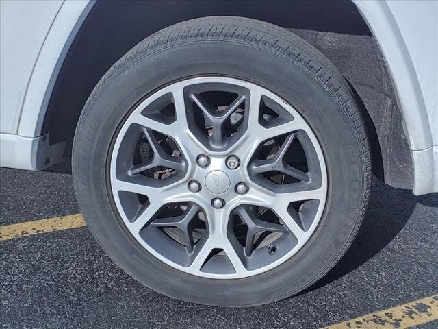 Used 2019 Jeep Grand Cherokee Overland image 12