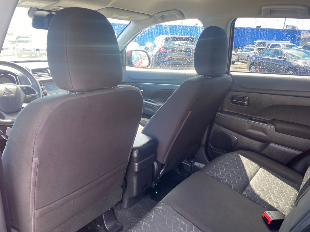 Used 2025 Mitsubishi Outlander Sport ES image 14