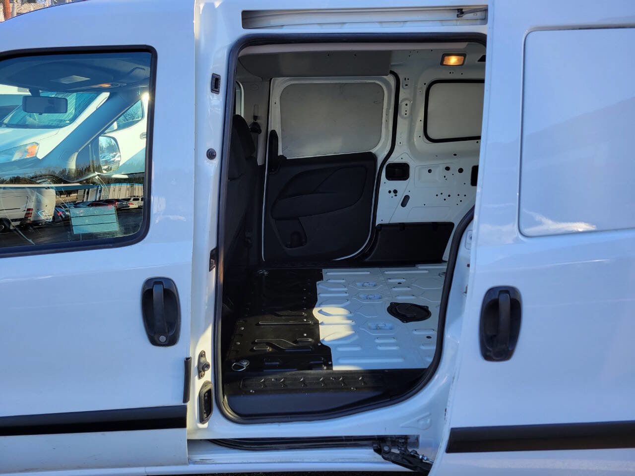 Used 2021 RAM ProMaster City Tradesman SLT image 19