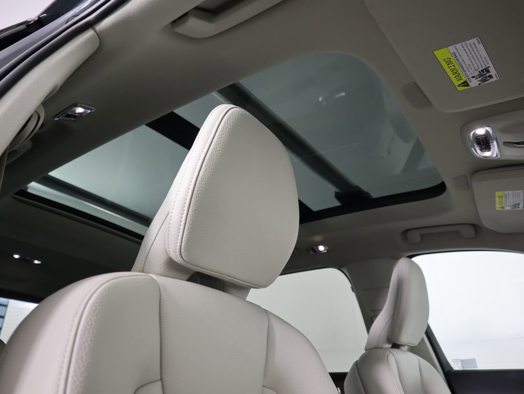 Used 2022 Volvo XC90 T8 Inscription Expression image 19