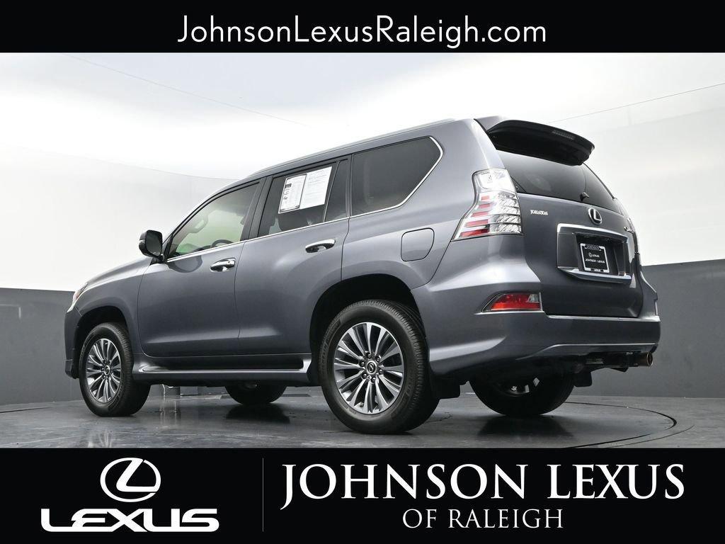 Used 2020 Lexus GX 460 Luxury w/ Accessory Package AWD/4WD image 18
